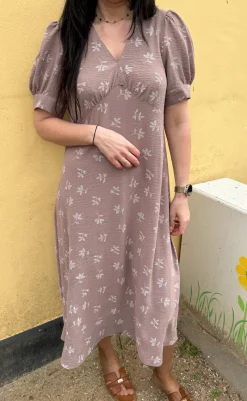 Outlet Kjole - Mirabelle - Camel W. White Flowers Kjoler