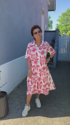 Best Kjole - Karla - White / Pink Paisley Kjoler