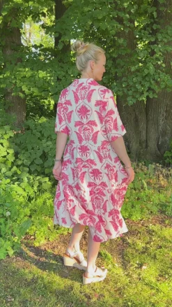 Best Kjole - Karla - White / Pink Paisley Kjoler