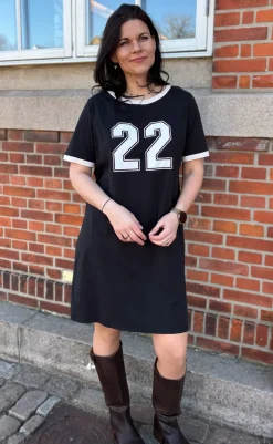 Clearance Kjole - Alva Football - Black W. Off White Kjoler