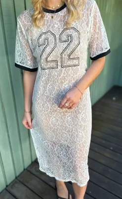 Best Kjole - Susanna Football - White Lace (vendbar) Kjoler