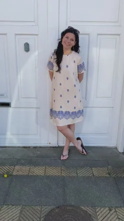 Sale Kjole - Laia - Beige W. Black Print Kjoler