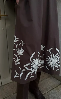 New Kjole - Tilde Long - Chocolate Brown W. Embroidery Kjoler
