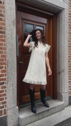Best Kjole - Pia Lace Summer - Creme Kjoler