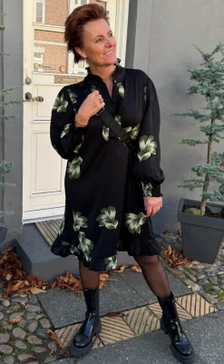 Kjole - Pia - Black W. Green Flower Kjoler