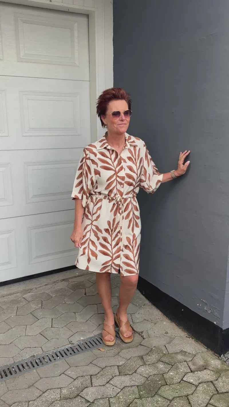 Kjole - Liana - Brown Leaf Kjoler|Striktrøjer & Sweat