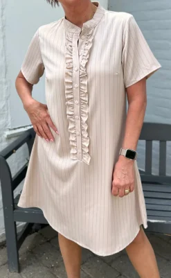 Online Kjole - Flora - Beige Pinstripe Kjoler