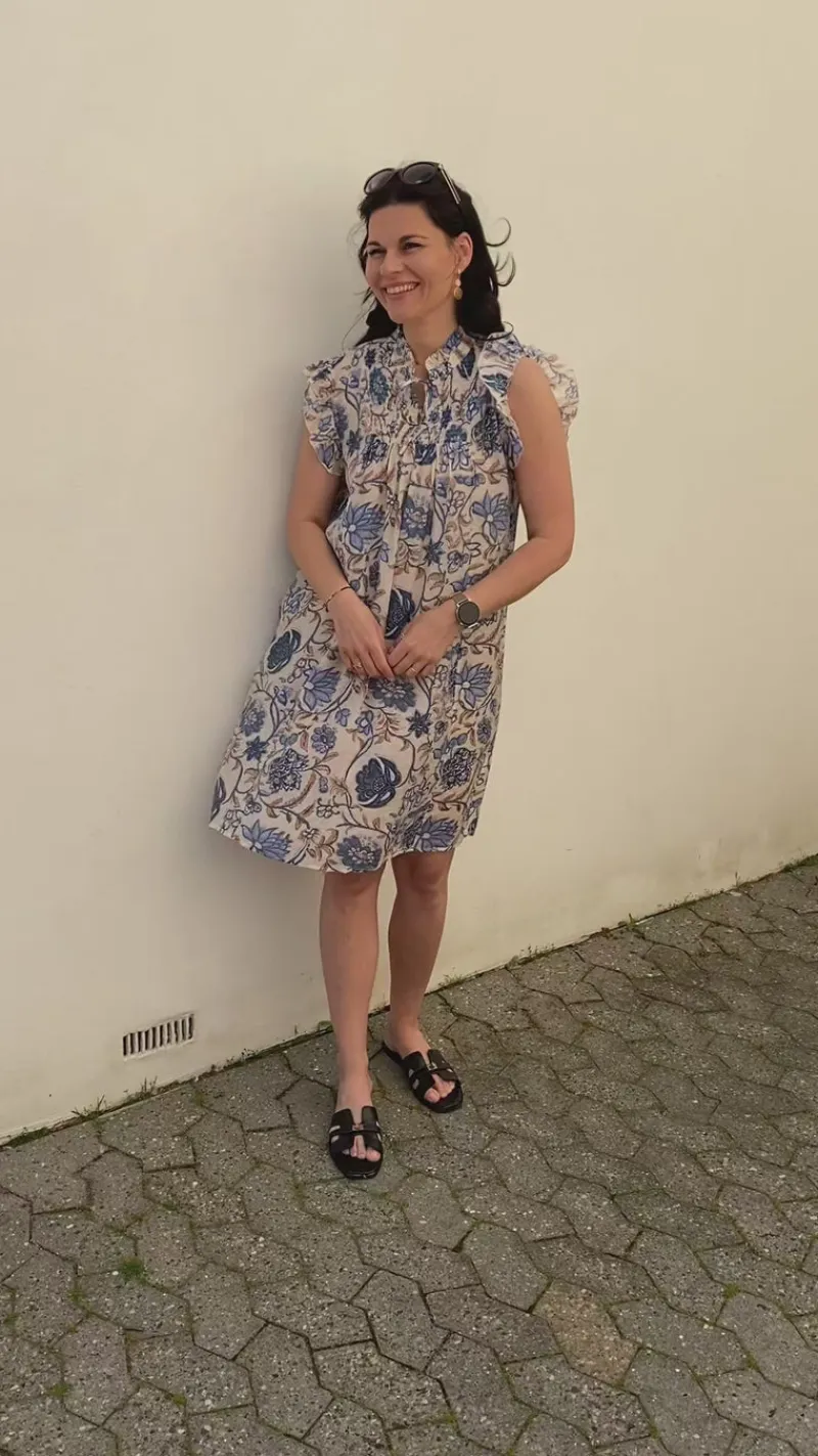 New Kjole - Emmi - Blue Flowers Kjoler