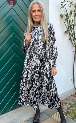 Outlet Kjole - Anna - Black / White Print Kjoler