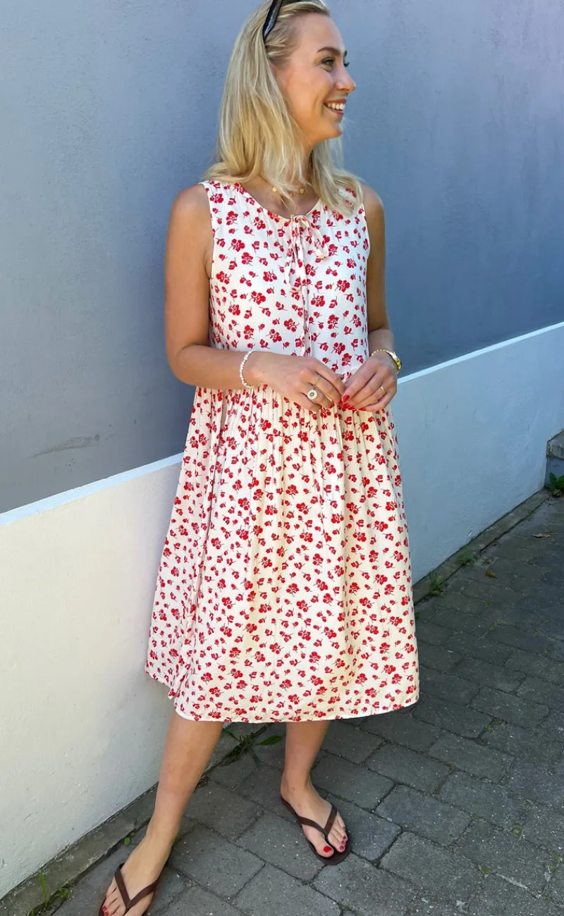 Outlet Kjole - Heidi - White/Red Flowers Kjoler