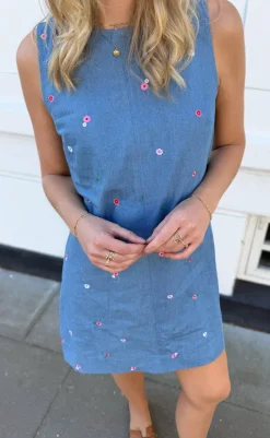 Best Kjole - Naja - Denim Blue w. Flowers Kjoler