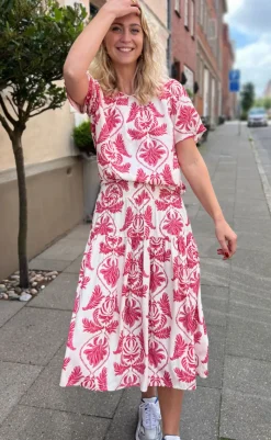 Discount Nederdel - Vicky - White/Pink Paisley Nederdele