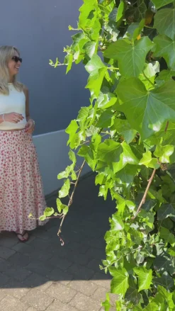 Clearance Nederdel - Nikoline - White/Red Flowers Nederdele