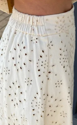 Outlet Nederdel - Naja - Off White Denim W. Embroidery Nederdele