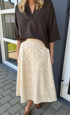 Outlet Nederdel - Naja - Off White Denim W. Embroidery Nederdele