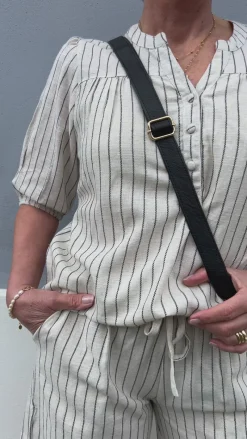 Outlet Shorts - Alba - Off White Shorts