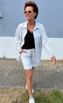 Outlet Shorts - Sandy Linen - Off White Shorts