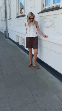 Discount Shorts - Amalie - Chocolate Brown Shorts