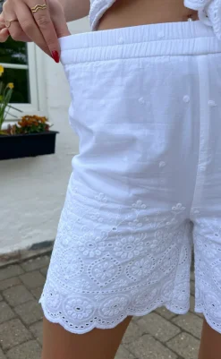 Best Shorts - Line - White Shorts