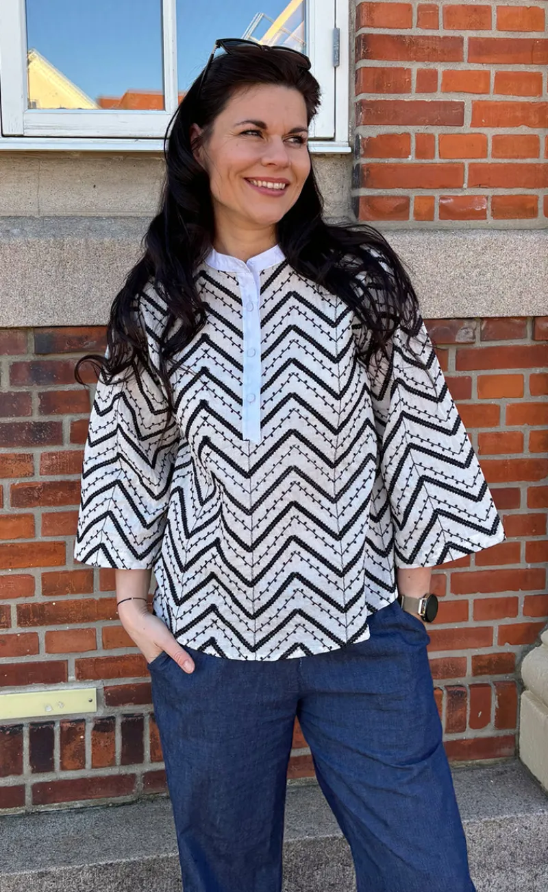 New Skjorte - Zara Zig Zag - White W. Black Skjorter