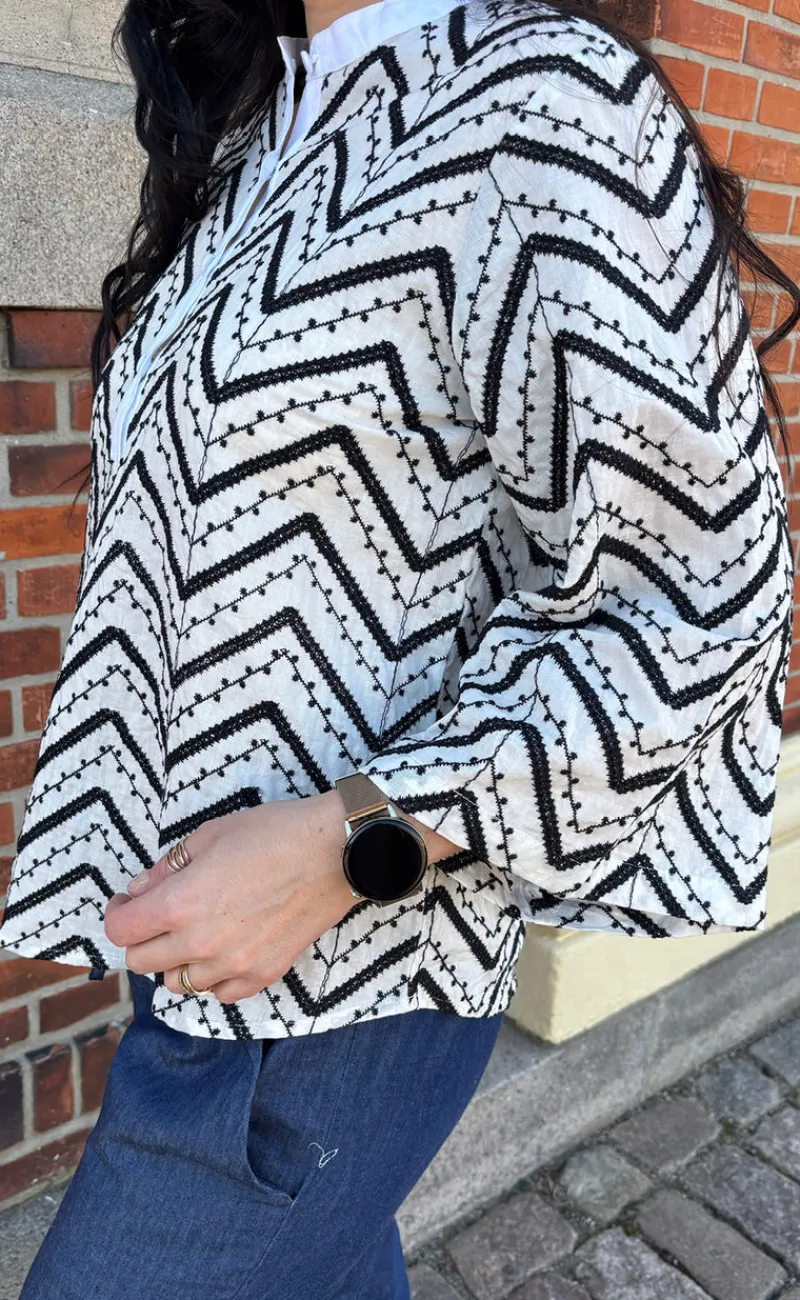 New Skjorte - Zara Zig Zag - White W. Black Skjorter