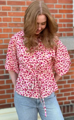 Best Skjorte - Liana - Pink / Red Flowers Skjorter|Striktrøjer & Sweat
