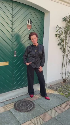 New Skjorte - Florina - Black Flower Skjorter