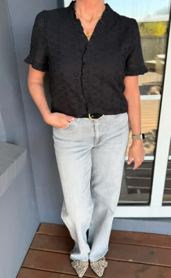 New Top - Catja - Black Broderie Anglaise T-shirts & Toppe