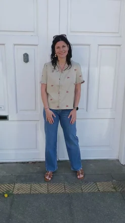 New Top - Catja - Sand W. Cherries T-shirts & Toppe