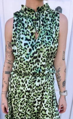 Sale Top - Ellen - Green Leo (vendbar) T-shirts & Toppe