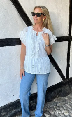 Sale Top - Freya - White Broderie Anglaise T-shirts & Toppe