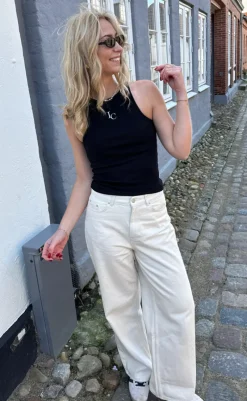 New Top - Lea Logo - Black T-shirts & Toppe