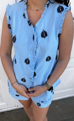 Online Top - Melania - Blue w. Black Embroidery T-shirts & Toppe