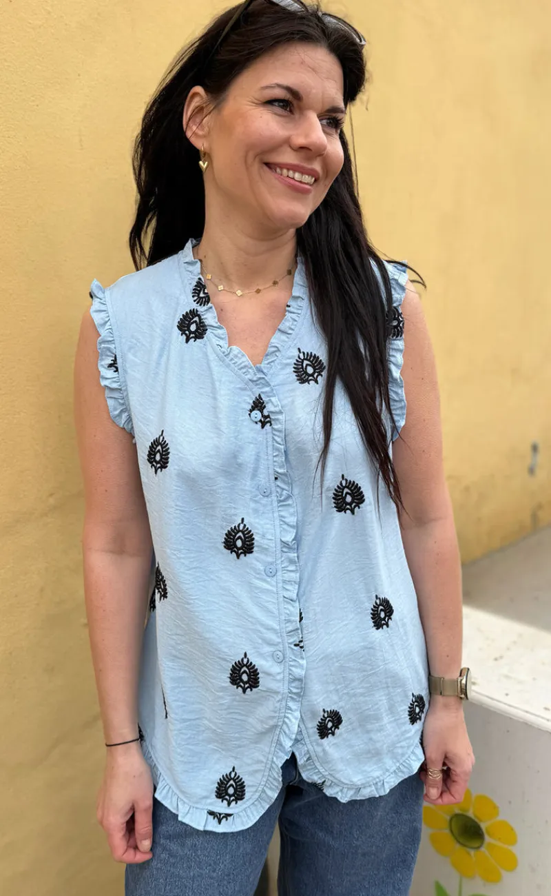 Online Top - Melania - Blue w. Black Embroidery T-shirts & Toppe