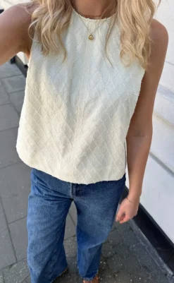 Hot Top - Naja - Off White Square T-shirts & Toppe