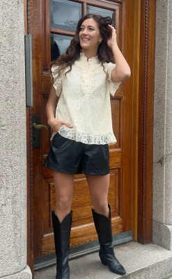 Top - Pia Lace - Creme T-shirts & Toppe