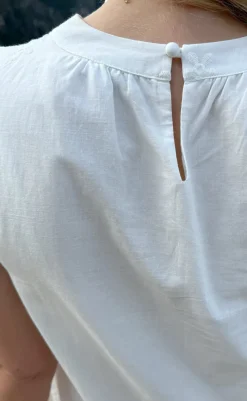 Top - Silja - White Broderie Anglaise T-shirts & Toppe