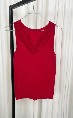 Clearance Tim & Simonsen Top - Belen V-Lace - Rosso (vendbar) T-shirts & Toppe