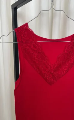 Clearance Tim & Simonsen Top - Belen V-Lace - Rosso (vendbar) T-shirts & Toppe